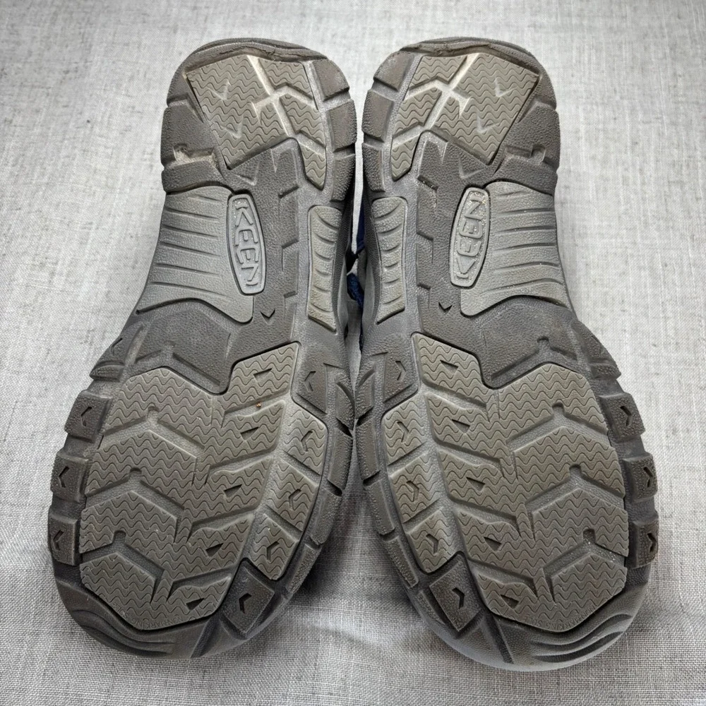 Keen Newport H2 Closed Toe Water Sandals Blue & Grey Sport Hiking Big Kid Size 6